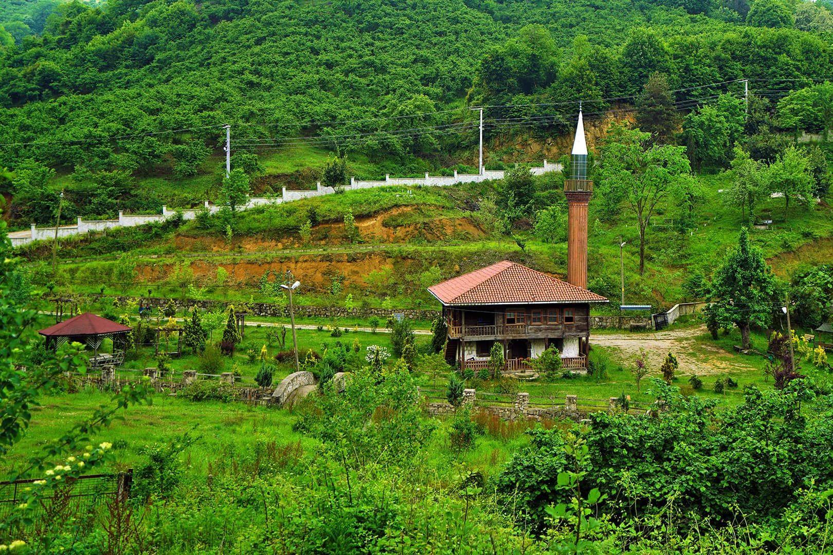 Hemşin Köyü Cami
